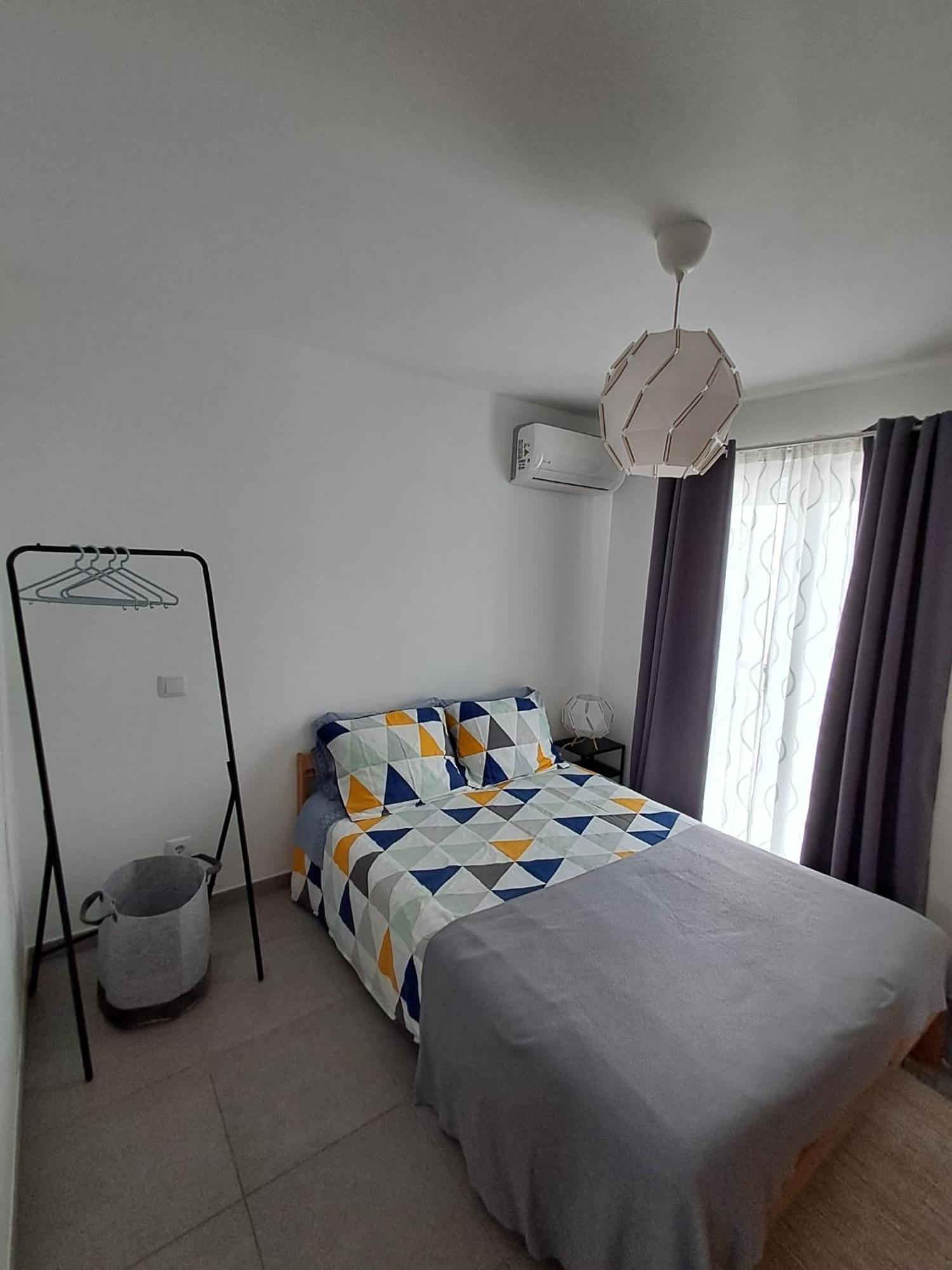 Almas Rooms ลากอส ภายนอก รูปภาพ